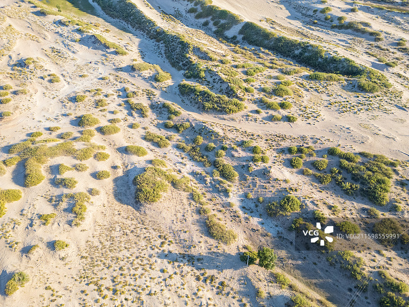 内蒙古赤峰翁牛特旗乌丹镇玉龙沙湖航拍图片素材