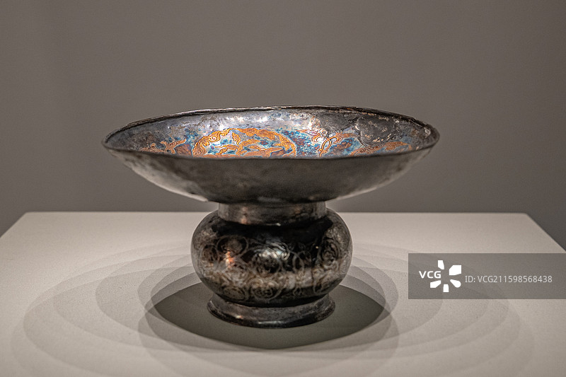 吴越国 錾花瑬金银盂 浙江省博物馆图片素材