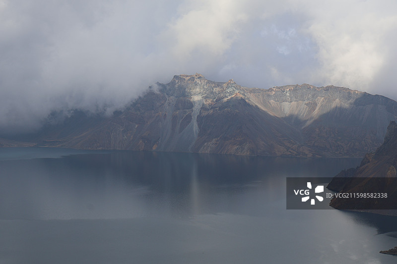 吉林-长白山南景区之变化多端的天池图片素材