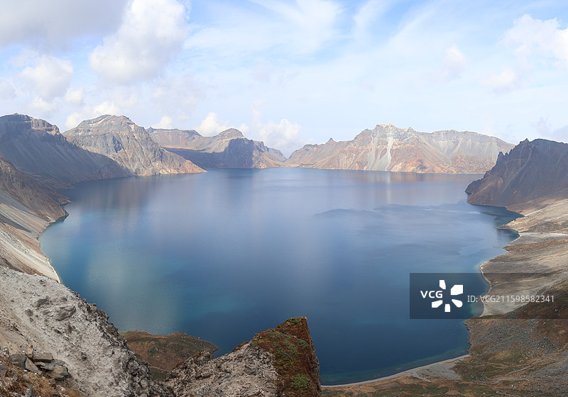 吉林-长白山南景区之变化多端的天池图片素材