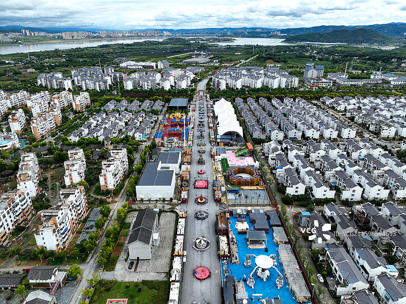 湖北省十堰市郧阳区柳陂镇龙韵村，易地搬迁安置村图片素材