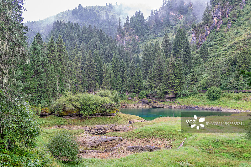 中国牟尼沟景区二道海雨中景色图片素材