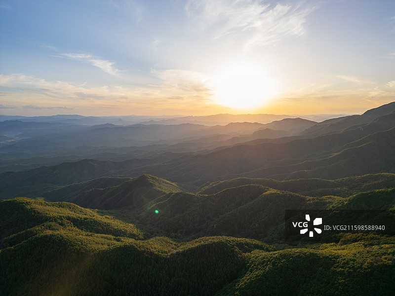 内蒙古赤峰道须沟云中草原日落航拍图片素材