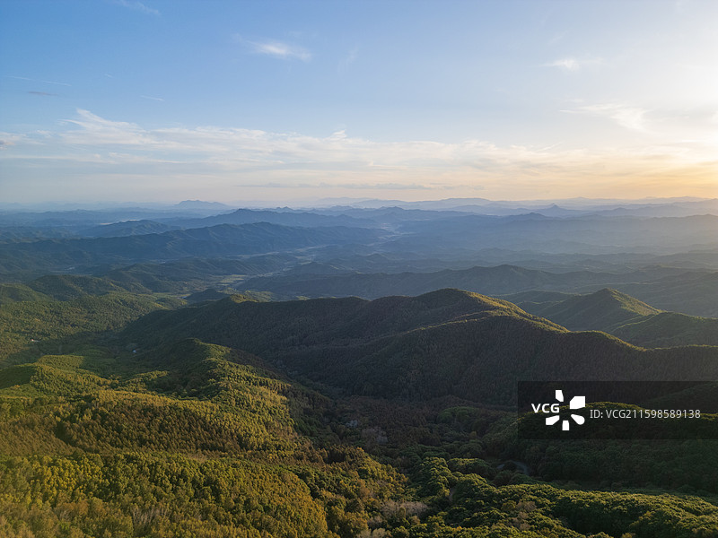 内蒙古赤峰道须沟云中草原日落航拍图片素材