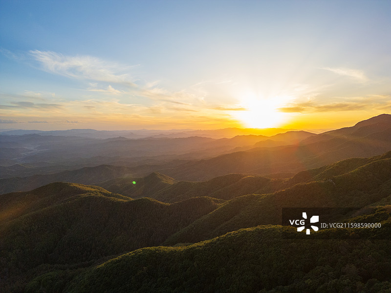 内蒙古赤峰道须沟云中草原日落航拍图片素材