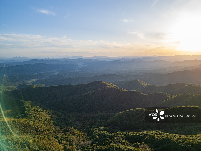 内蒙古赤峰道须沟云中草原日落航拍图片素材
