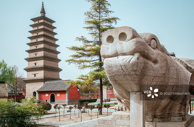 河北石家庄正定古城 开元寺须弥塔与石赑屃图片素材