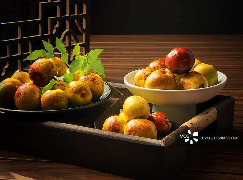木盘里的枣香图片素材