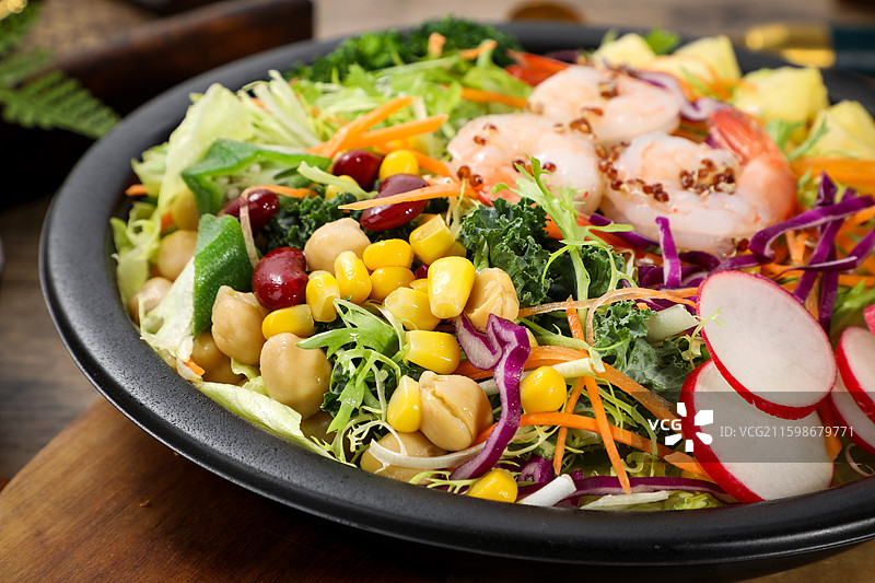 虾仁时蔬沙拉图片素材