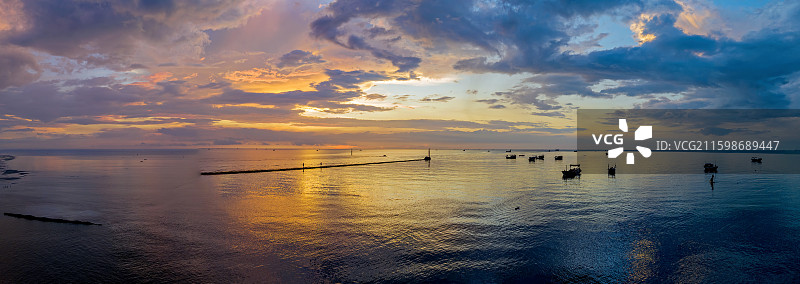 《北部湾的美丽天空》图片素材