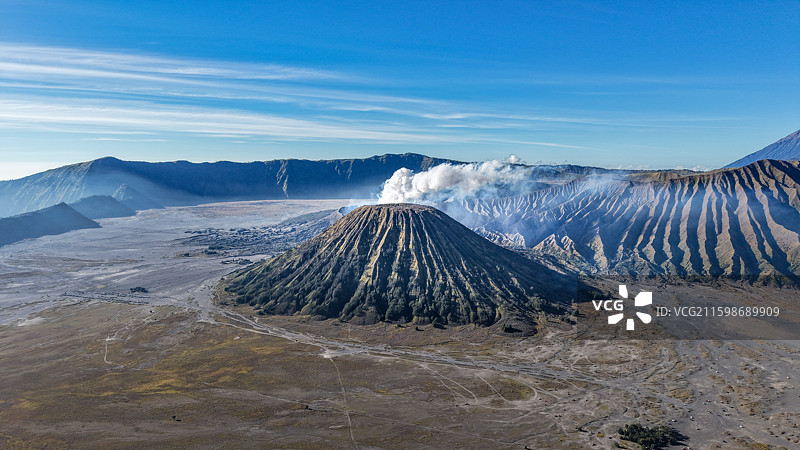 布罗莫火山航拍图片素材