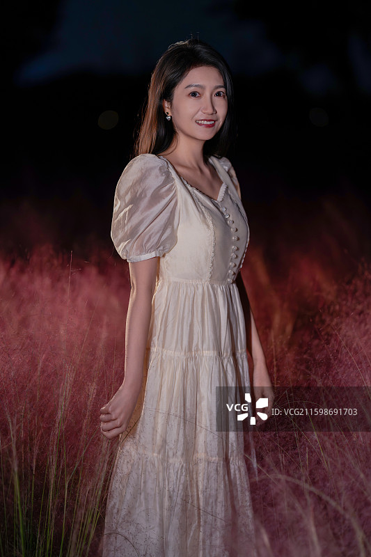 未央宫粉黛花连衣裙摄影图片素材