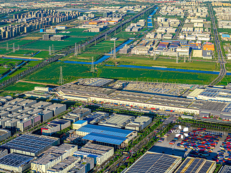 特斯拉上海超级工厂 马斯克Tesla中国新能源汽车产业 上海临港产业区 自贸区新质生产力图片素材