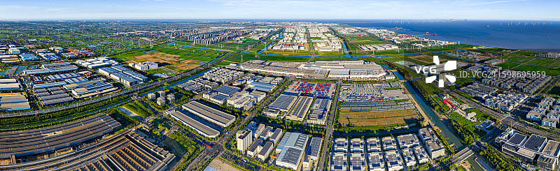 特斯拉上海超级工厂 马斯克Tesla中国新能源汽车产业 上海临港产业区全景 自贸区新质生产力图片素材