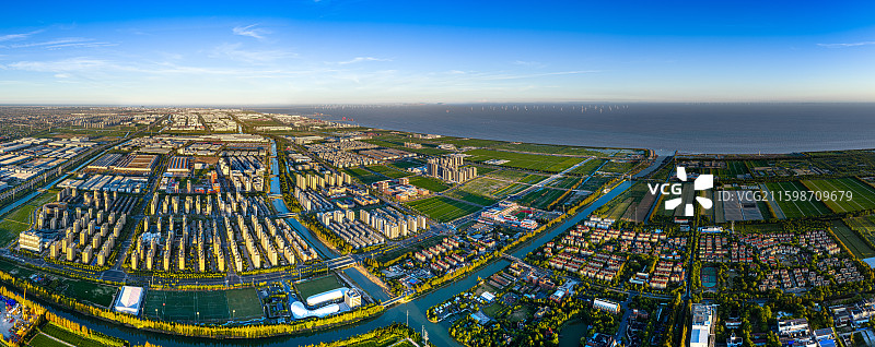 中港河 五四公路 上海奉贤海湾镇蓝湾社区 临港奉贤生命蓝湾产业园 产城融合推动临港自贸区新质生产力图片素材