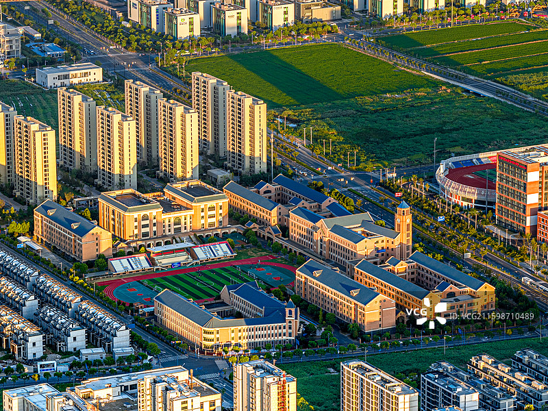 上海世外教育附属临港外国语学校 上海奉贤蓝湾社区 临港奉贤生命蓝湾产业园 临港自贸区图片素材