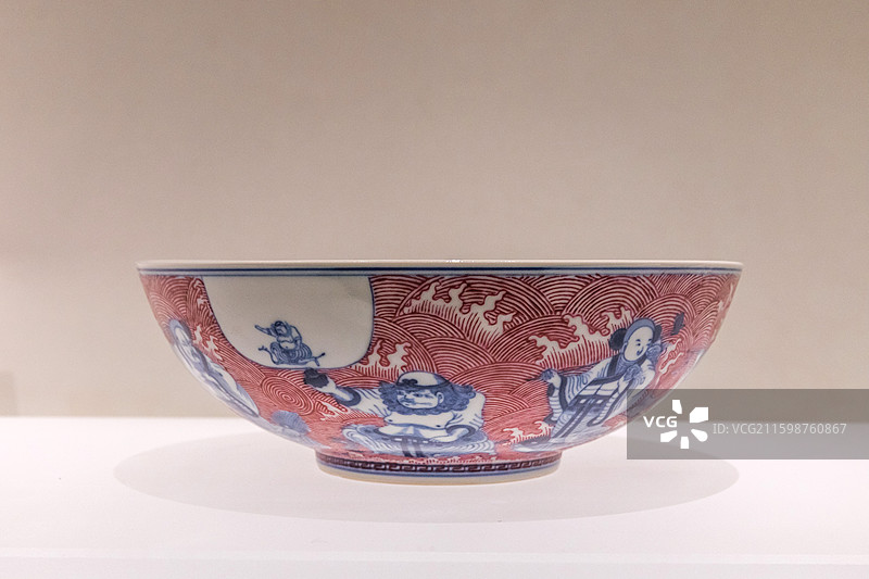 湖北省博物馆胭脂水青花八仙碗清宣统1909-1911年1958年故宫博物院调拨图片素材