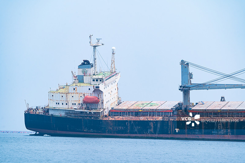 山东威海布鲁维斯号沉船航拍图片素材