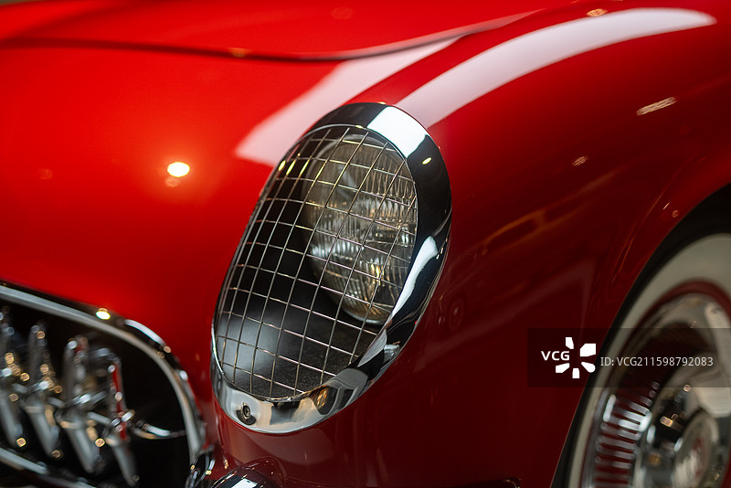 红色复古汽车车灯细节高清图图片素材