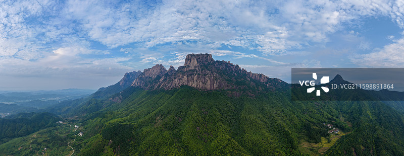 清晨的灵山图片素材