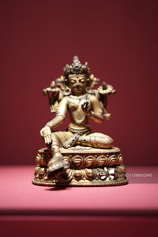 元代鎏金铜绿度母像图片素材