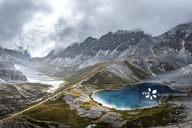 四川稻城亚丁景区五色海和牛奶海图片素材