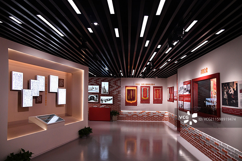 中共四大纪念馆展厅内景图片素材