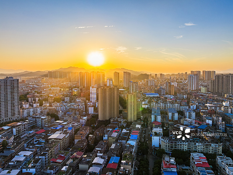 航拍江西萍乡秋收起义广场城市全景图片素材