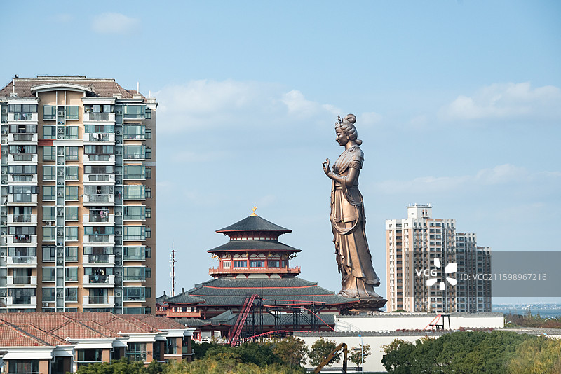 苏州华谊兄弟电影世界-75米的“通天浮屠“图片素材