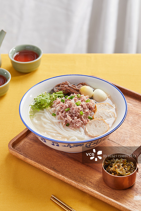 鲜土猪肉沫米粉图片素材