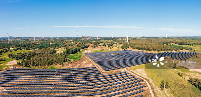 辽宁省阜新市彰武县治沙绿电光风筑就能源生态屏障图片素材