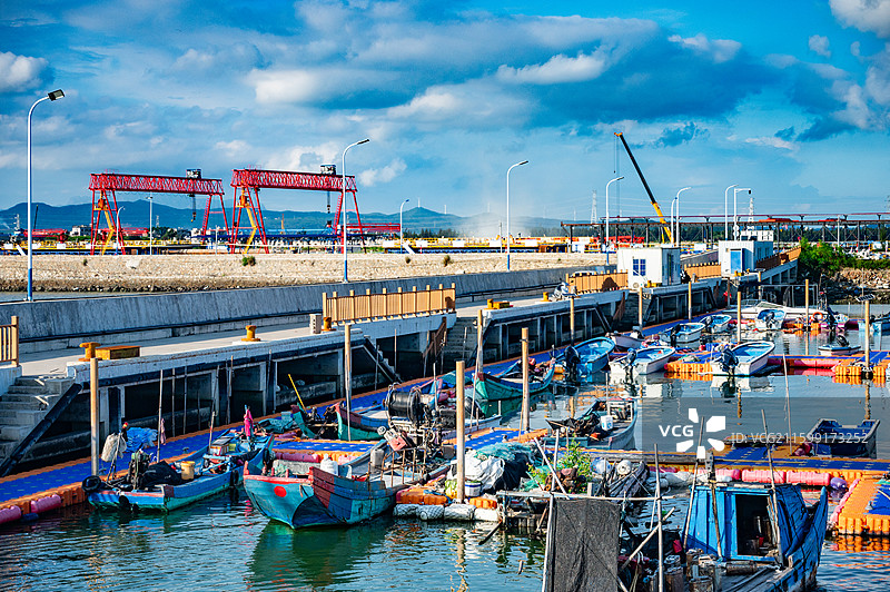 海边快艇码头图片素材