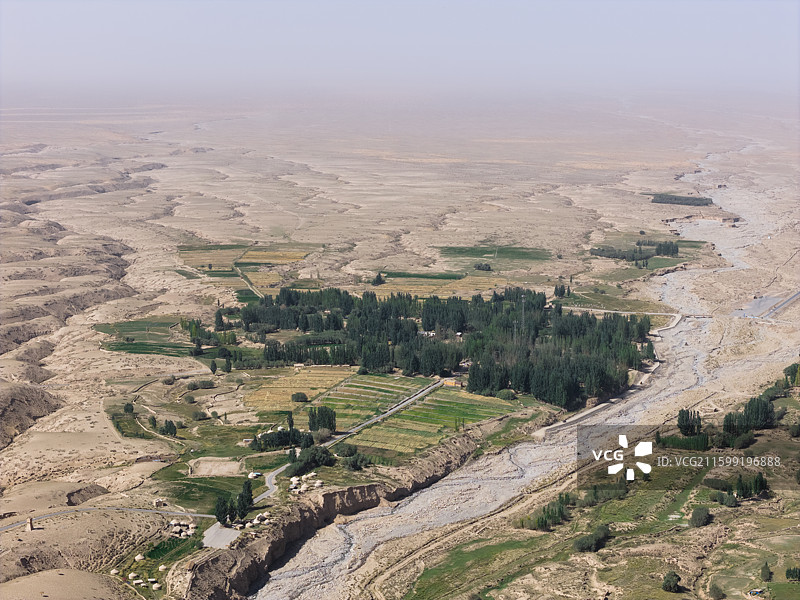 新疆昆仑古村风光图片素材