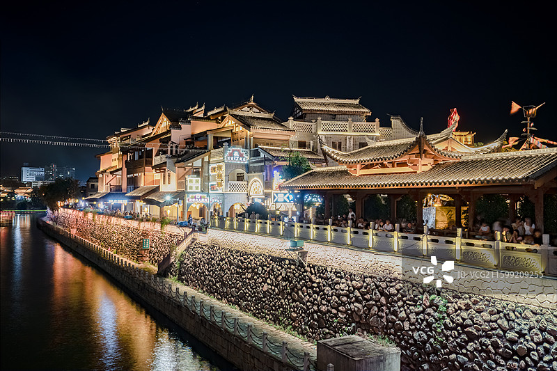 长汀古城汀江一江两岸夜景灯光，福建长汀图片素材