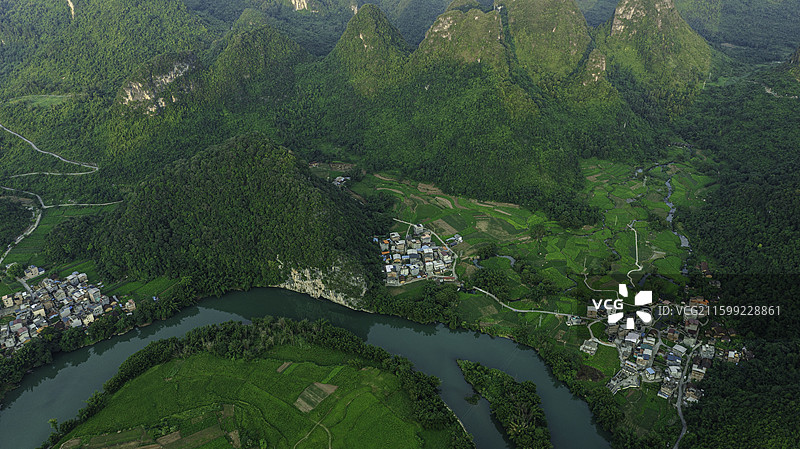 广西河池地区喀斯特自然风光图片素材