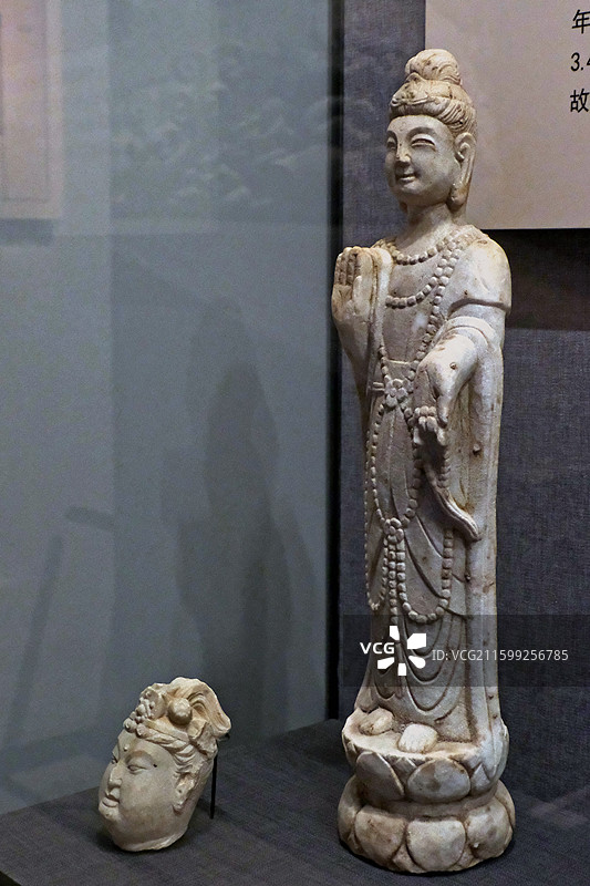 邯郸邺城博物馆藏唐代汉白玉菩萨头像立像图片素材