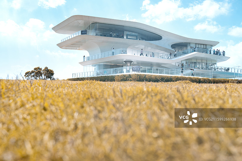 中国广东深圳盐田半山公园云海广场，云海森林服务站图片素材