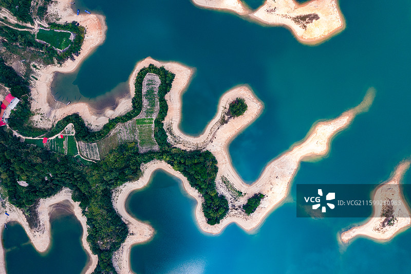 航拍湖南岳阳岳阳县铁山水库图片素材