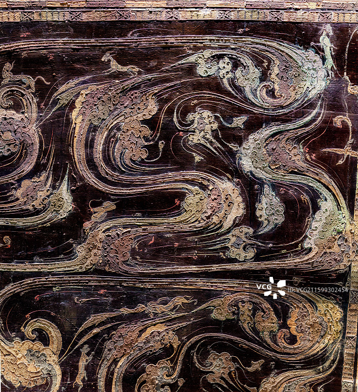 湖南省博物馆藏西汉马王堆一号墓木棺椁黑地彩绘棺图片素材