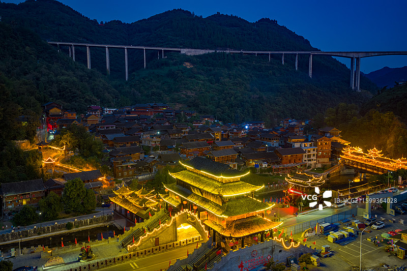 航拍湖南湘西墨戎苗寨夜景风光图片素材