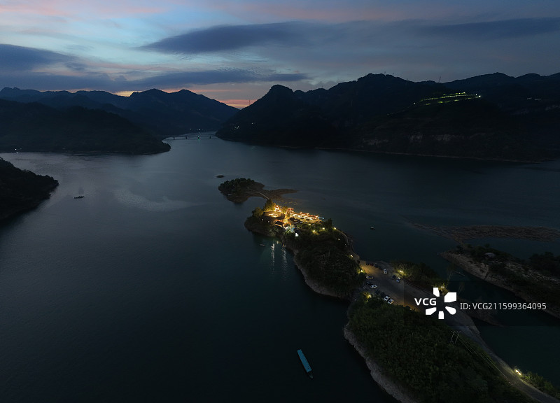 航拍湖南湘西古丈县栖凤湖风光图片素材