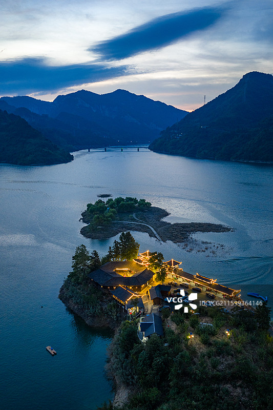 航拍湖南湘西古丈县栖凤湖风光图片素材