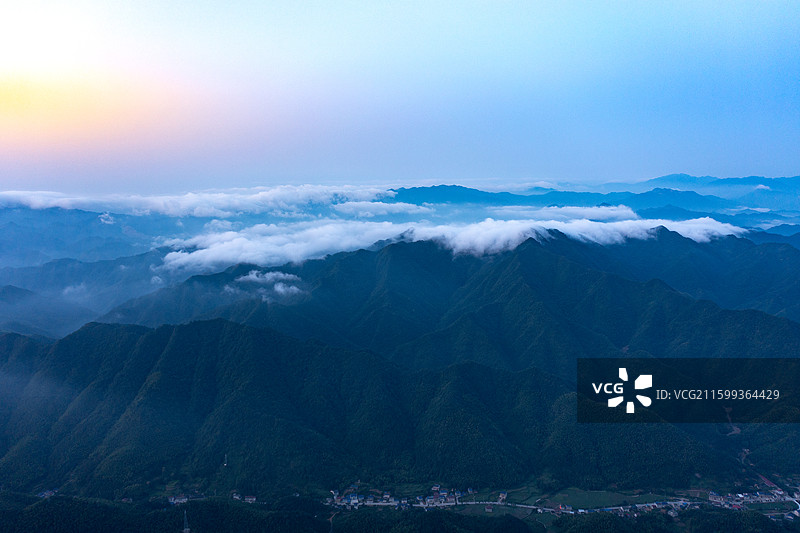 航拍湖南益阳桃江县松木塘风力发电场图片素材