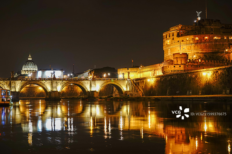 罗马圣天使堡夜景图片素材