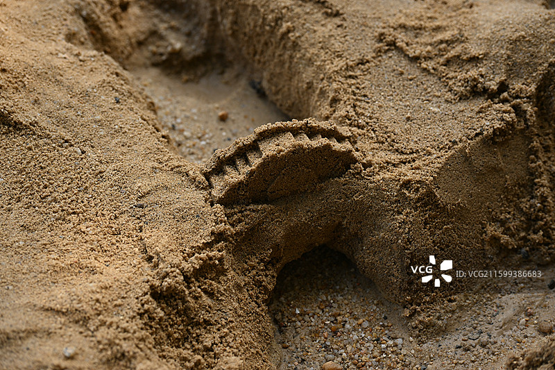夏日户外挖沙图片素材