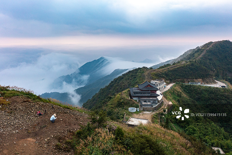 航拍湖北咸宁通城县药姑山风光图片素材