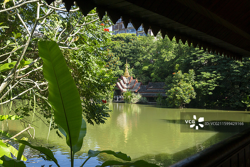 曼听御花园—放生湖图片素材