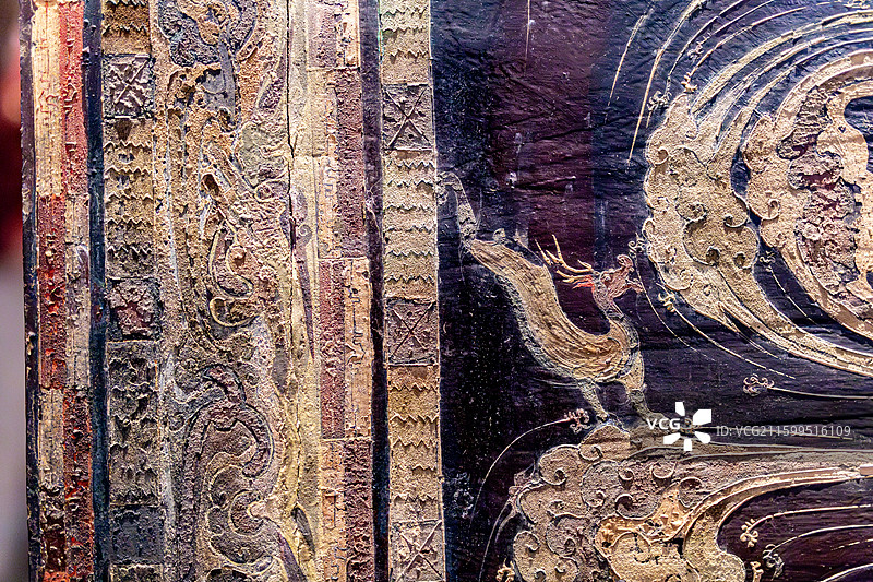 湖南省博物馆藏西汉马王堆一号墓木棺椁黑地彩绘棺图片素材
