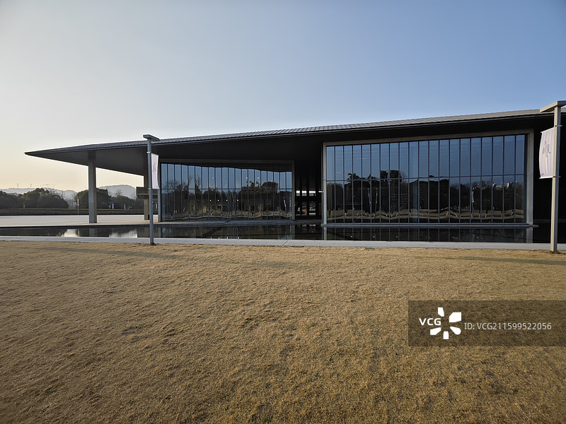 玉鸟集大屋顶良渚文化艺术中心安藤忠雄建筑设计图片素材