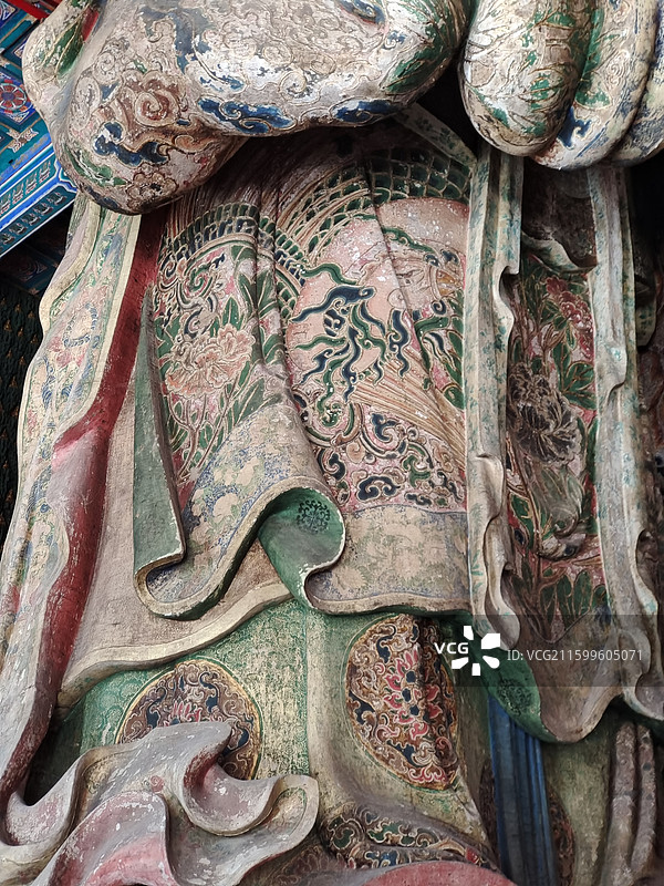 河北省承德市普宁寺大乘之阁金漆木雕千手千眼观世音菩萨图片素材